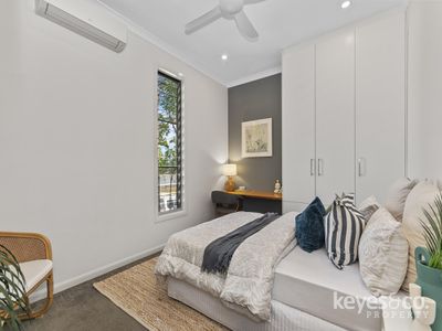 28 Townsend Street, Mysterton