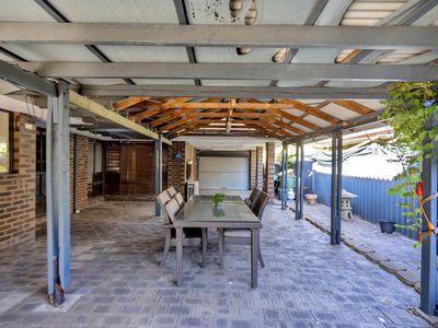 17 Fountain Way, Huntingdale