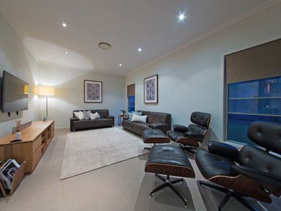 54 Sylvateere Crescent, Wakerley