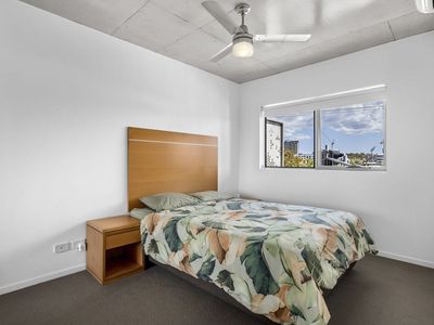 2 / 24 Brookes Street, Bowen Hills