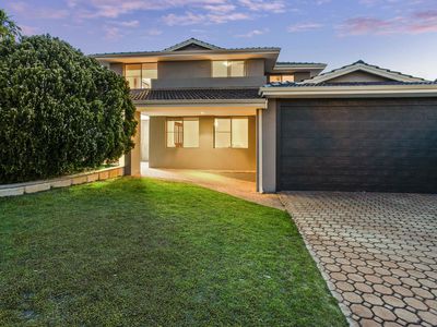 8 Heatherlea Parkway, Leeming