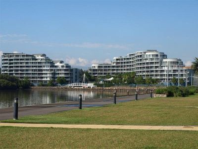 7 / 27 Bennelong Parkway, Wentworth Point