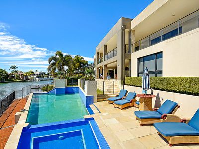 201-205 Monaco Street, Broadbeach Waters