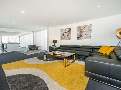 408 / 96 Bow River Crescent, Burswood