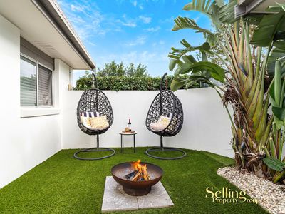 2 / 6 Brookside Road, Labrador