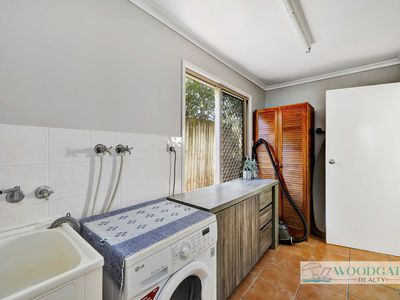 104 Esplanade, Woodgate