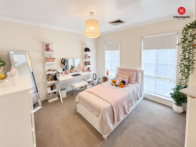 7 Lord Castlereagh Circuit, Macquarie Links