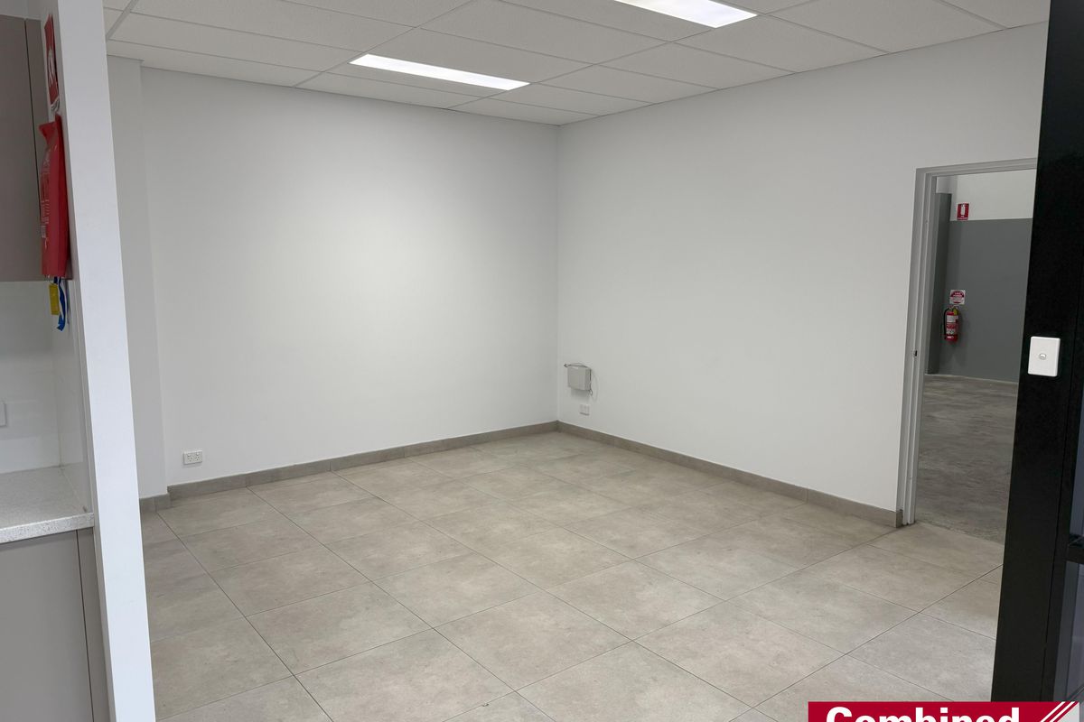 1 / 6 Exchange Parade, Smeaton Grange