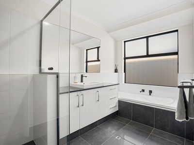 3 MIKADO RISE, Madora Bay