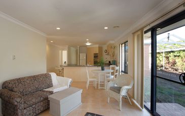 10 Castle Court, Beaconsfield