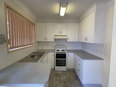 2 / 22 Nancy Street, Tamworth