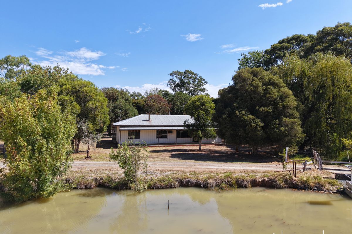 403 Hill Road, Stanhope