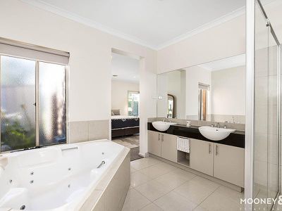 40 Phoenix Avenue, Cranbourne