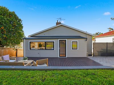 12 Leslie Place, South Launceston