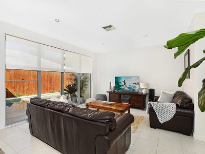 97 Grand Parade, Kawana Island