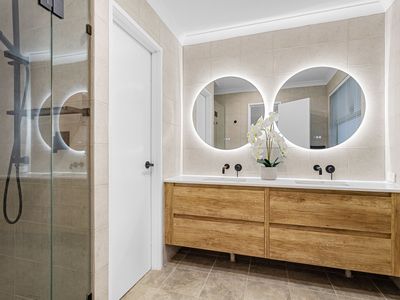 91 Aitken Drive, Winthrop