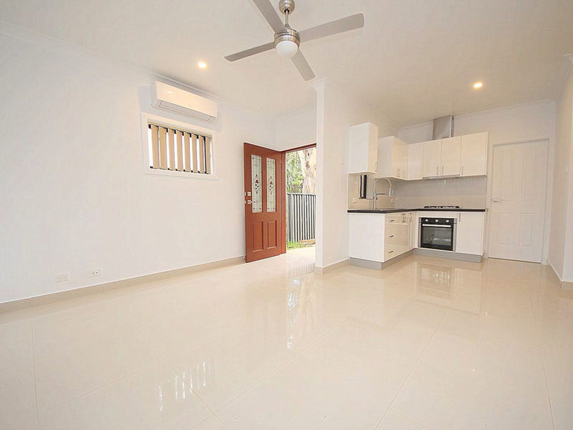 18A Defoe Street, Wiley Park