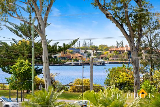 6 / 8-10 Victor Avenue, Paradise Point