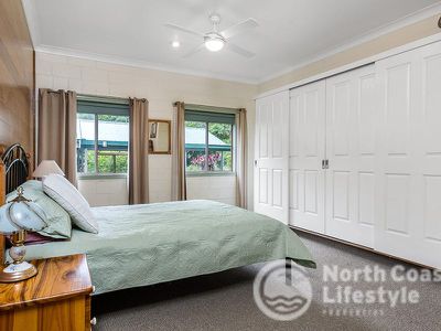 8 Waranga Crescent, Burringbar