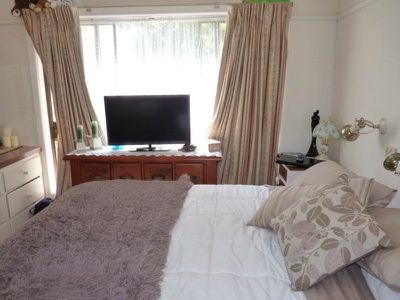 48 Bennett Road, Horsham