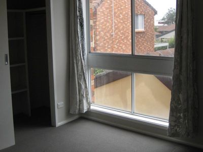 2 / 52 Peterborough Avenue, Lake Illawarra