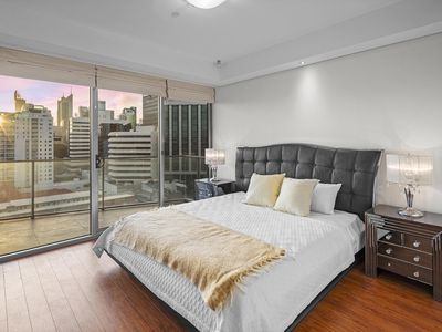 901 / 108 Terrace Road, East Perth