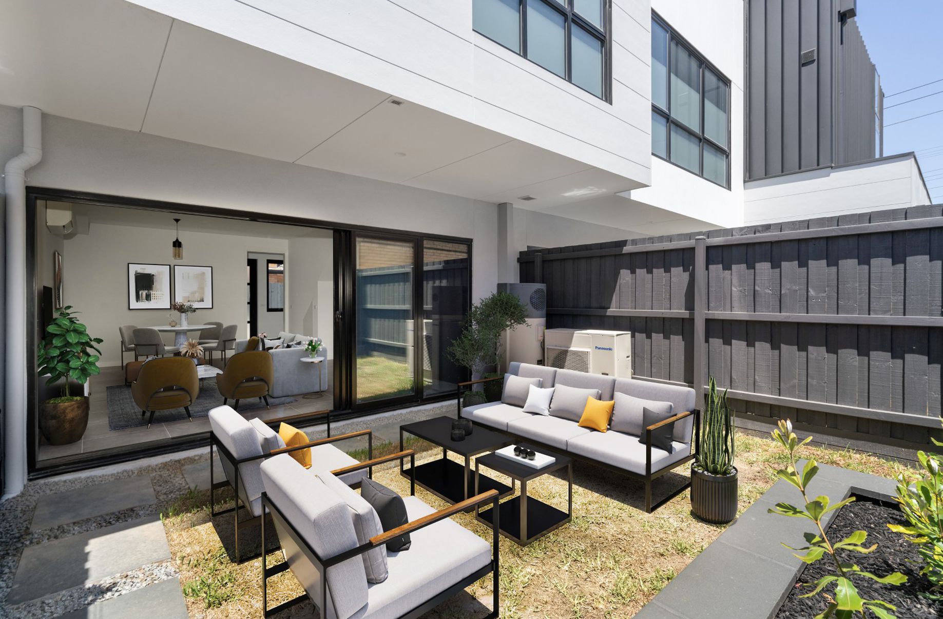 1-4 / 123 Millers Road, Altona North