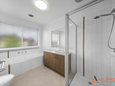 1 / 27 Northern Crescent, Craigieburn