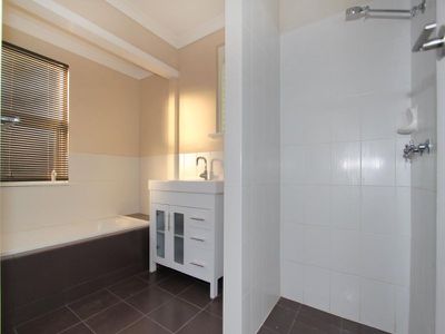 3 Elliot Place, Lamington