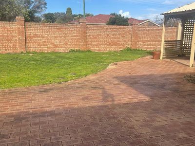 2 Eves Place, Cannington