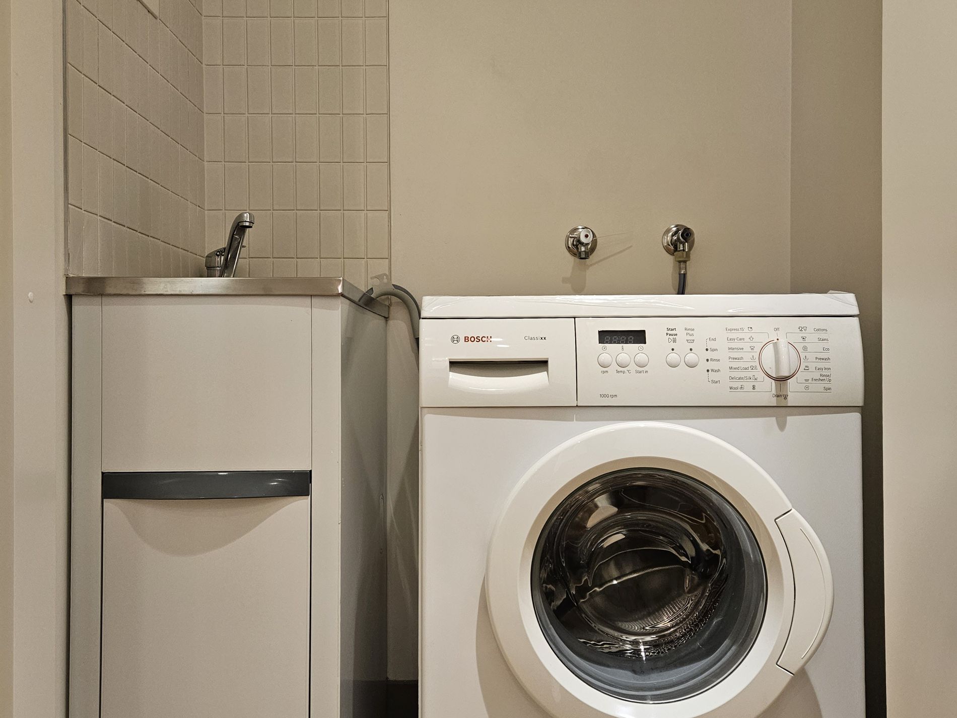 1710 / 35 Albert Road, Melbourne