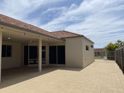 64 Cromdale Circuit, Kawungan