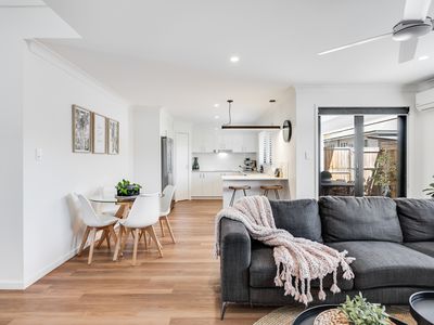 7 / 319a Bridge Street, Newtown