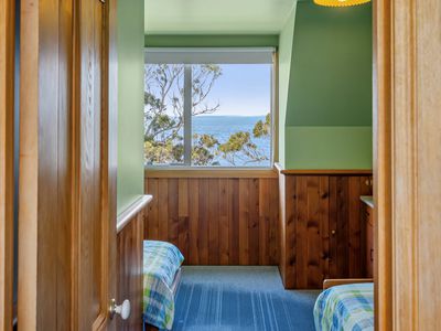 5190 Channel Highway, Gordon