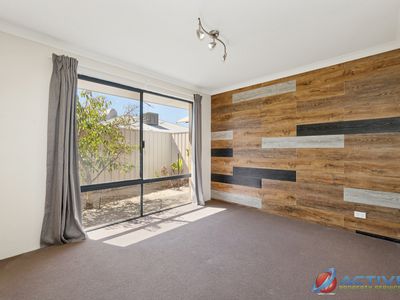 4 Lorna Cove, Tapping