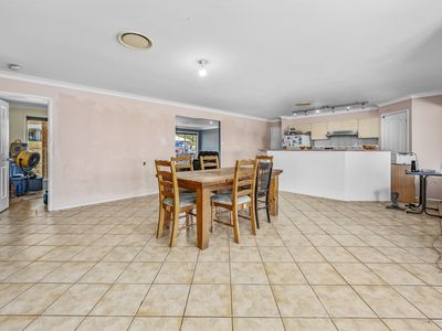 2 Kookaburra Close, Weston