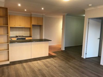 20 / 5 Thompson Road, Patterson Lakes