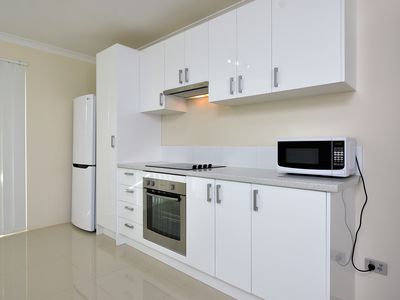 10 Fairy Parade, Alkimos