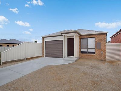 13 Tobin Crescent, Epsom