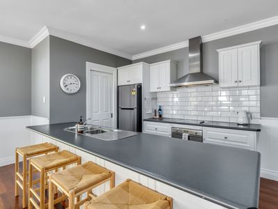 36 Mabel Crescent, Mount Macedon