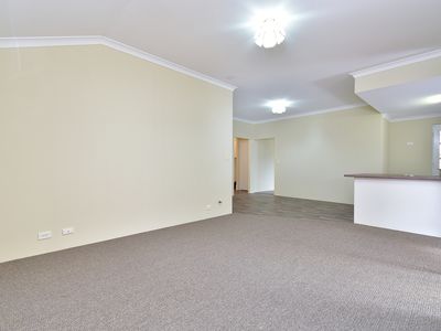 5 / 10 Siderno Rise, Hocking