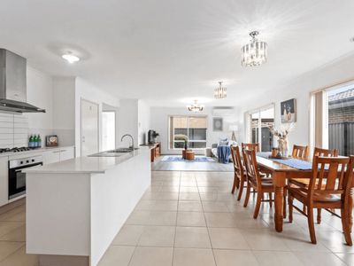 14 Wickford Road, Tarneit