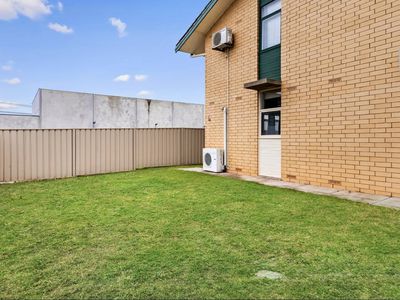 1 / 4 Hardy Street, Croydon Park