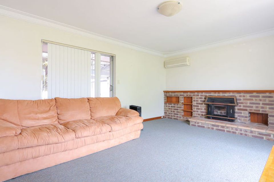 24 Hawker Street , Safety Bay