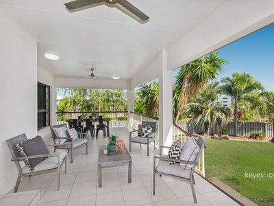 9 Turrella Court, Douglas