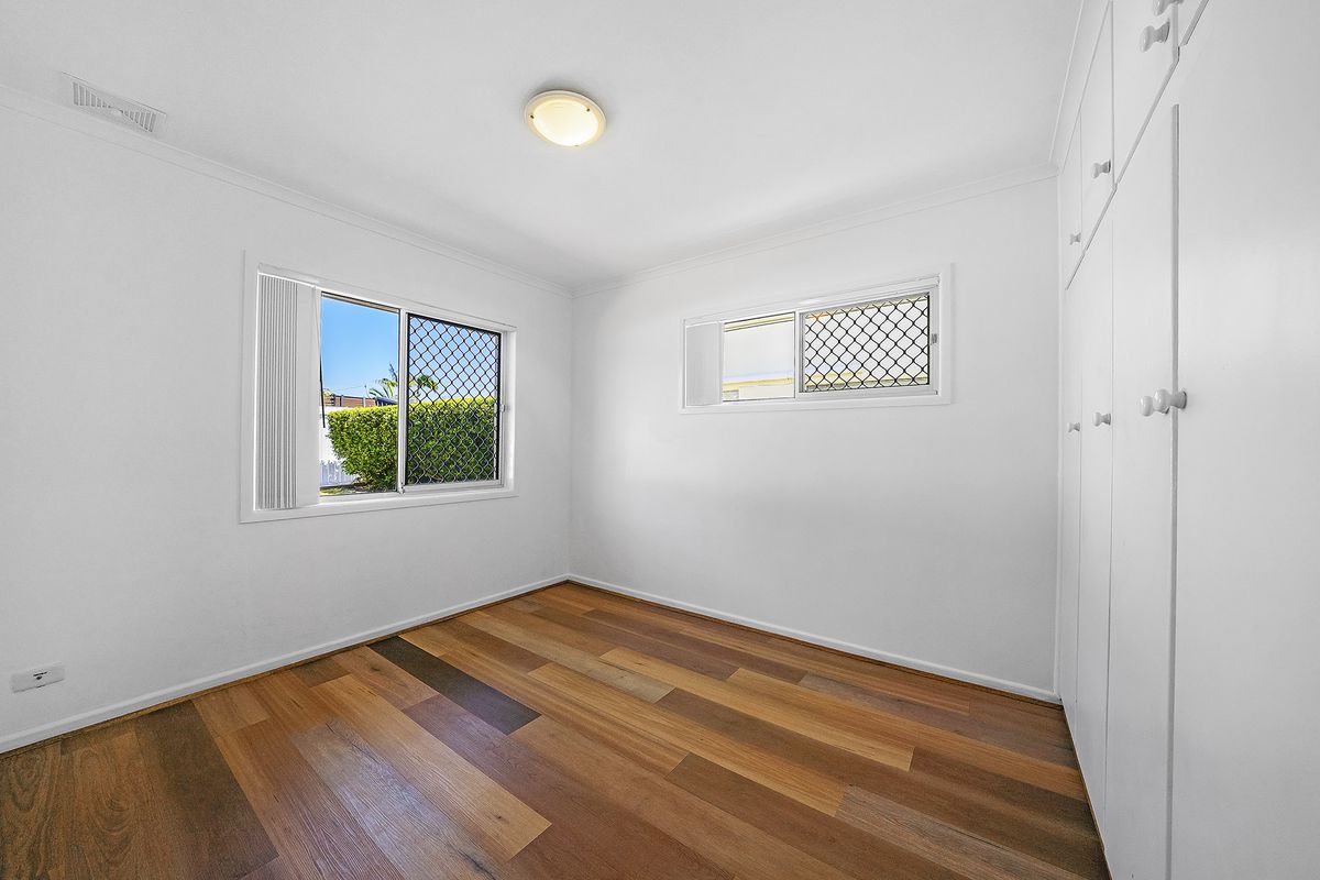 72 Monaco Street, Broadbeach Waters