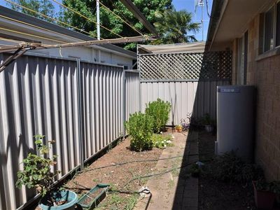 2 / 91 Farnell St, Forbes