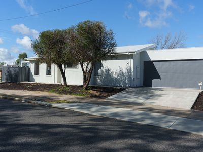 9A & 9B Eddie Barron Drive, Midland