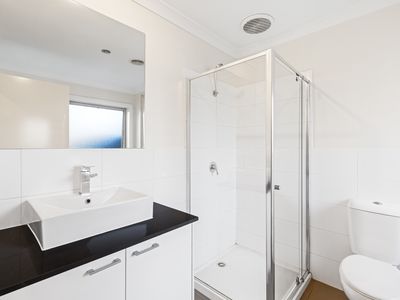 2 / 105 Merton Street, Altona Meadows