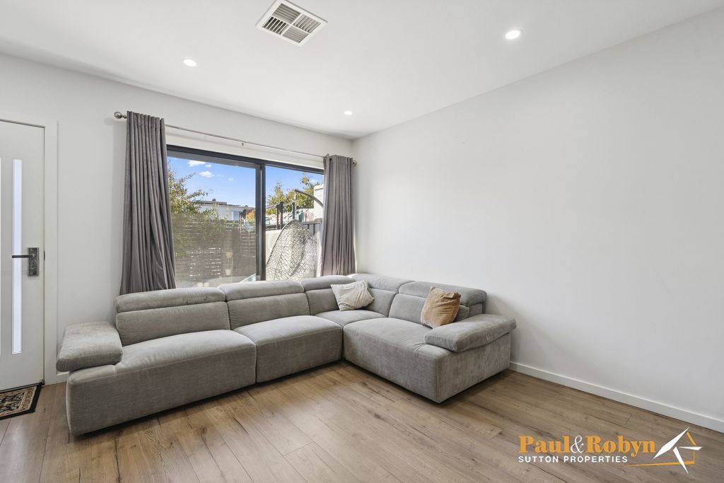 11C Woodberry Avenue, Coombs